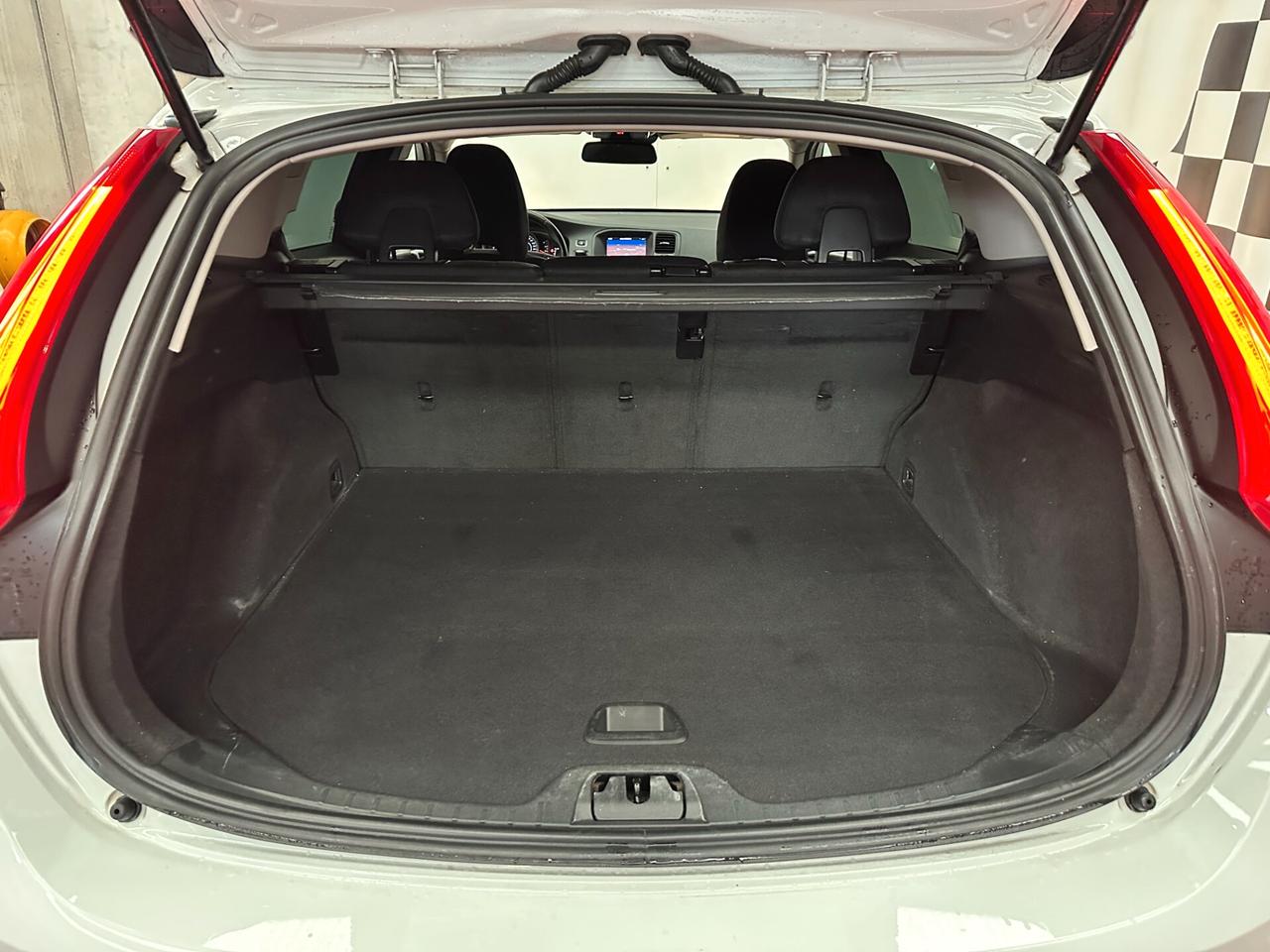 Volvo V60 Cross Country D3 Geartronic Pro MY18