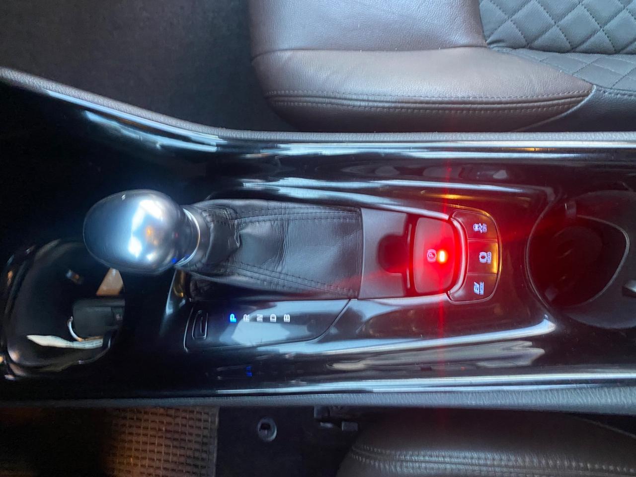 Toyota C-HR 1.8 Hybrid E-CVT Lounge 2WD NEOPATENTATI!!!