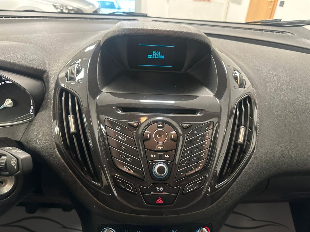 Ford Tourneo Courier 1.0 EcoBoost 100 CV Titanium