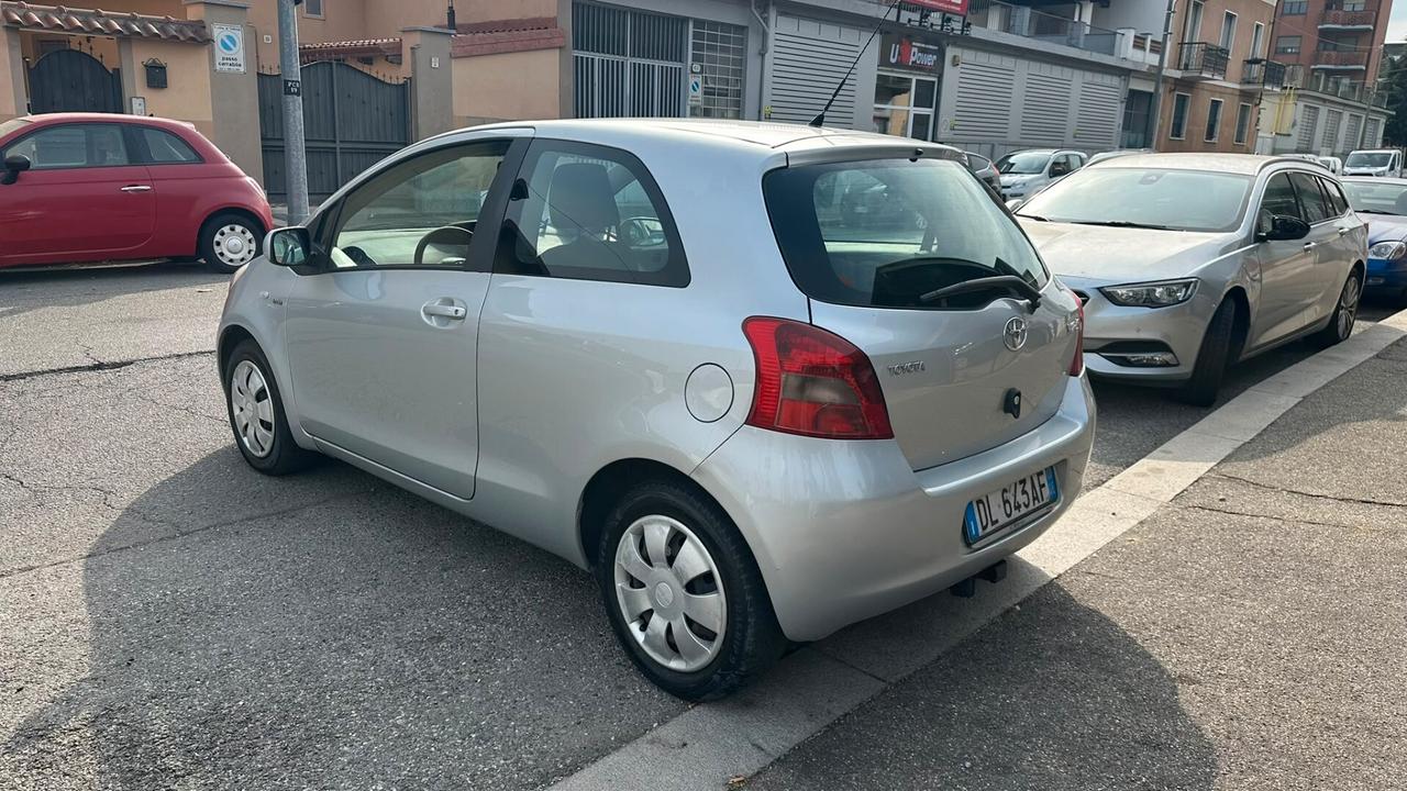 Toyota Yaris 1.4 D-4D 3 porte M-MT Navi