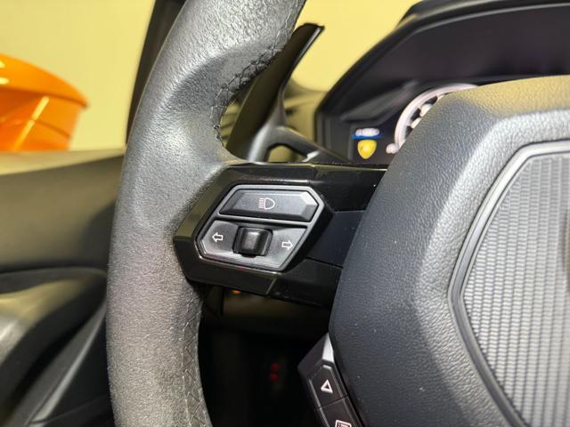LAMBORGHINI Huracan Huracán 5.2 V10 AWD Spyder / IVA ESP. / SED. RISC.