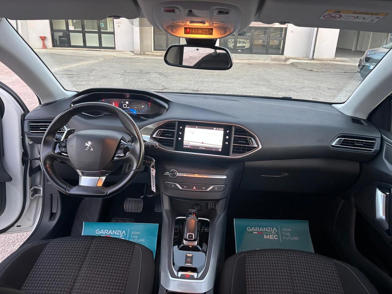 Peugeot 308 BlueHDi 130 S&S EAT8 2021