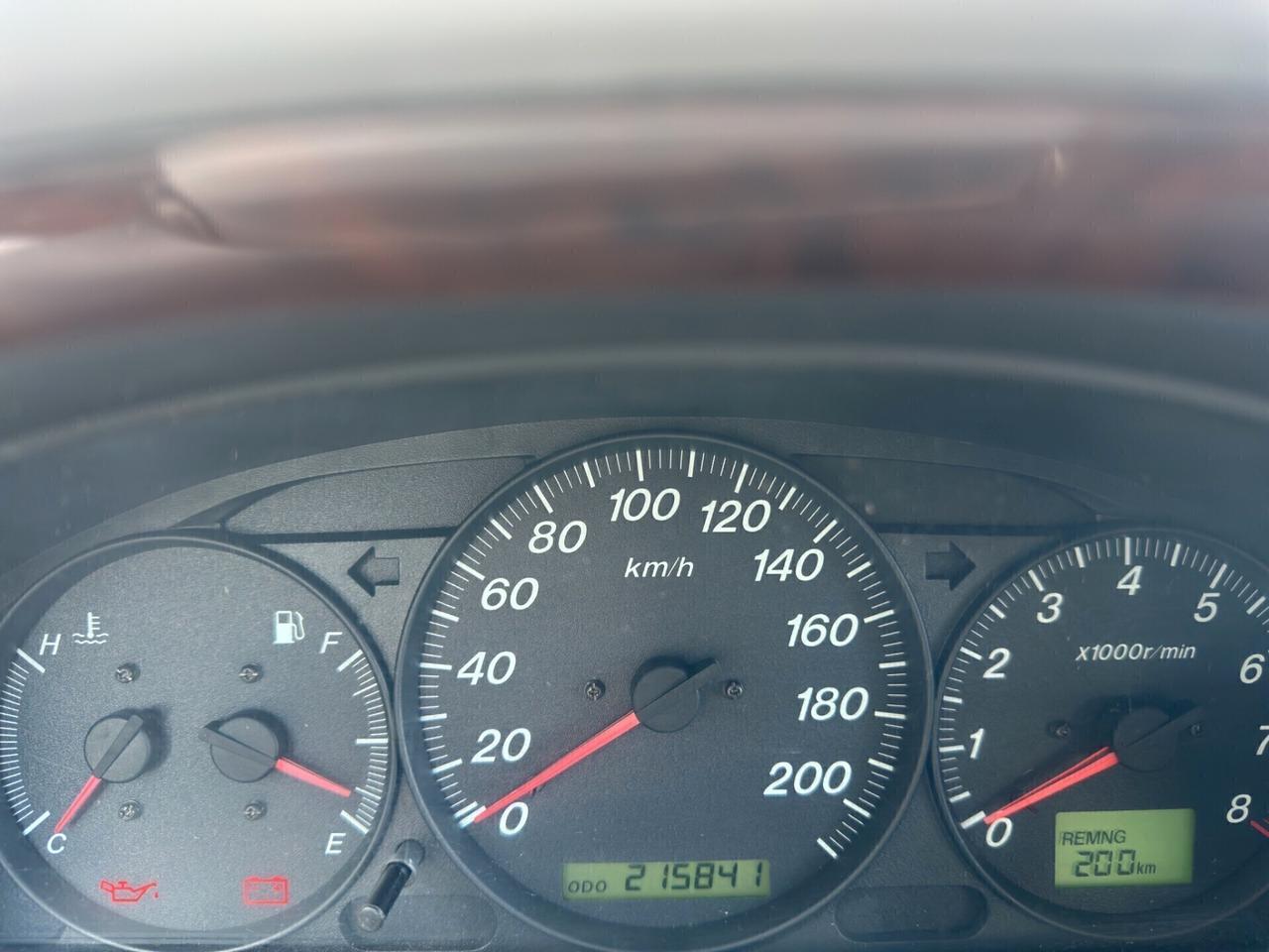 Mazda MPV 2.0i 16V cat