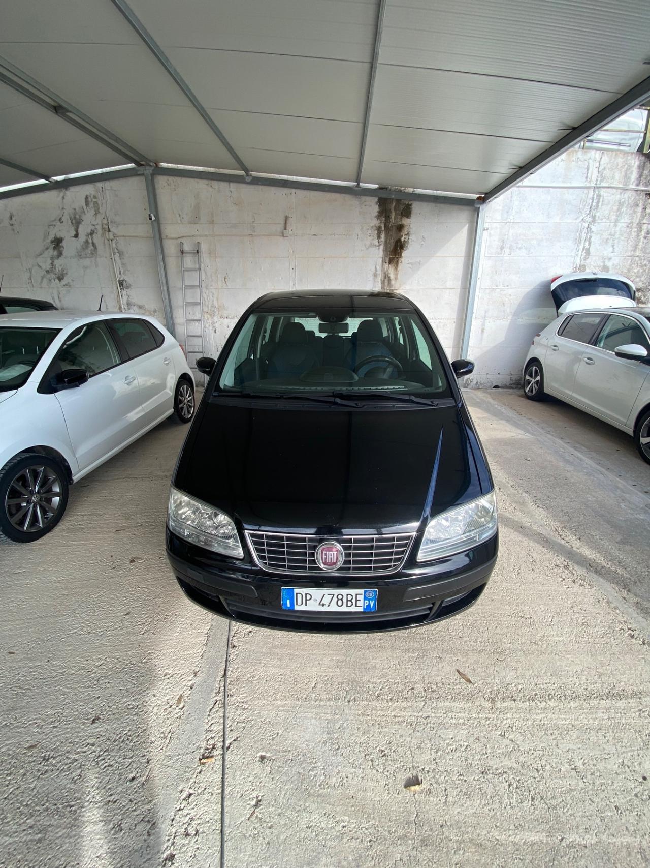 Fiat Idea 1.2 16V BlackLabel