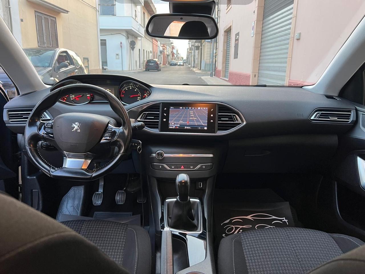 PEUGEOT 308 1.6 ALLURE 100CV NAVI CRUISE OK NEOPATENTATO ANNO 2018
