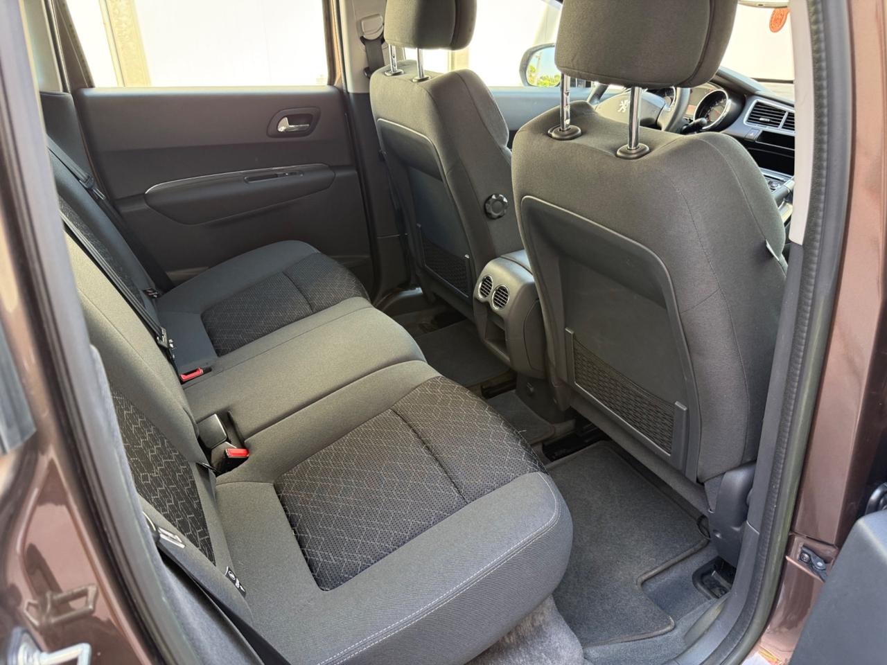 Peugeot 3008 1.6 HDi 115CV Active