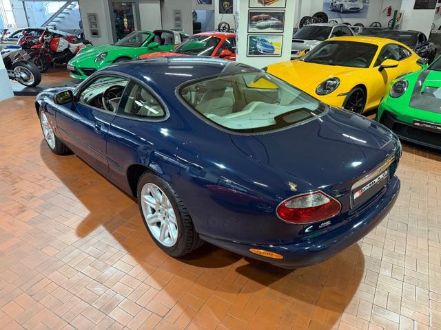 JAGUAR XK8 4.0 Coupé Pelle beige tagliandi