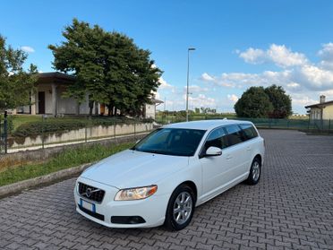 Volvo V70 D3 2.0d Summum FULL EURO5