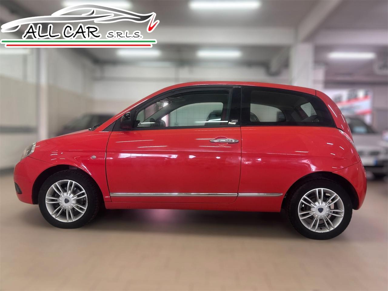 Lancia Ypsilon 1.2 69 CV Unyca