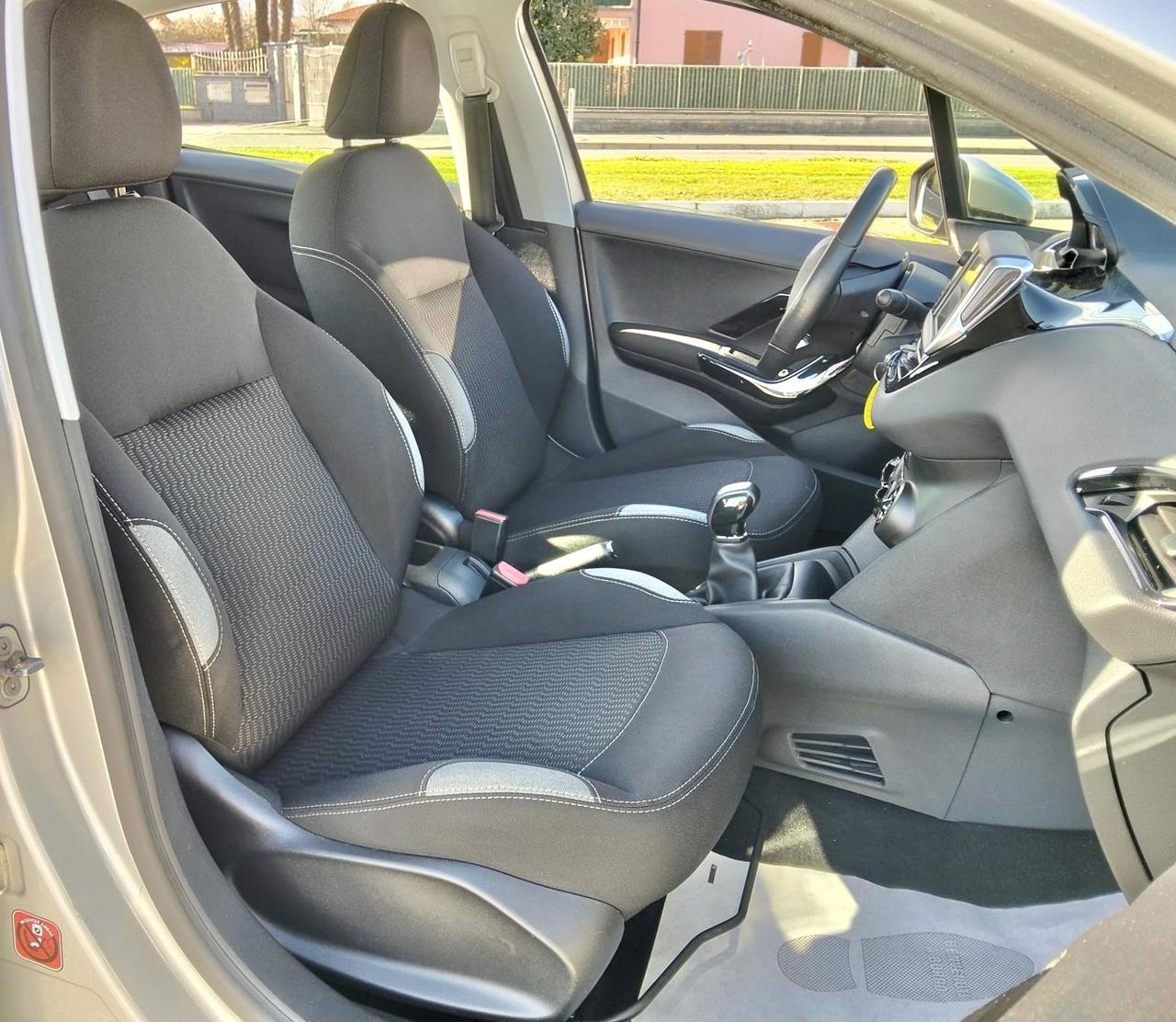 Peugeot 208 PureTech 82 5 porte Allure*Cerchi*Mirror Link*Euro 6