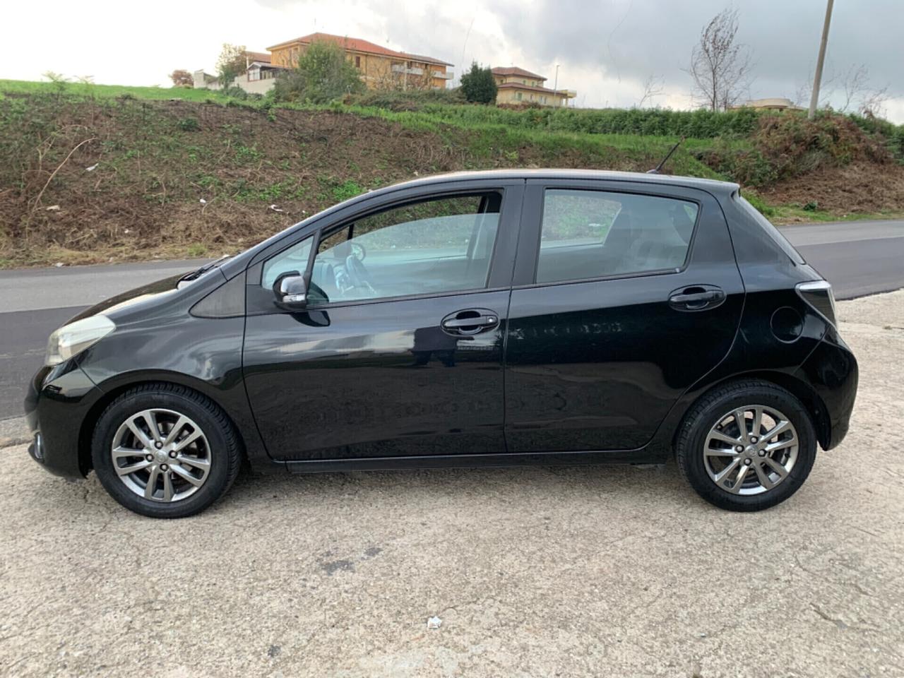 Toyota Yaris 1.4 D-4D 90 cv 5 porte Lounge