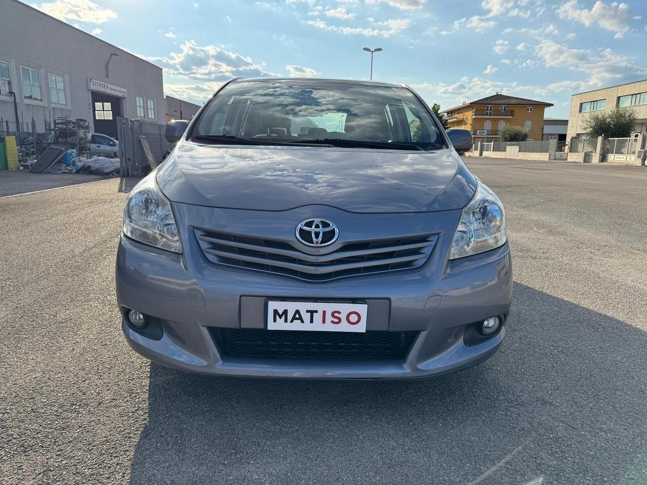 Toyota Verso 2.0 D Sol 146000 km GARANZIA 12 m