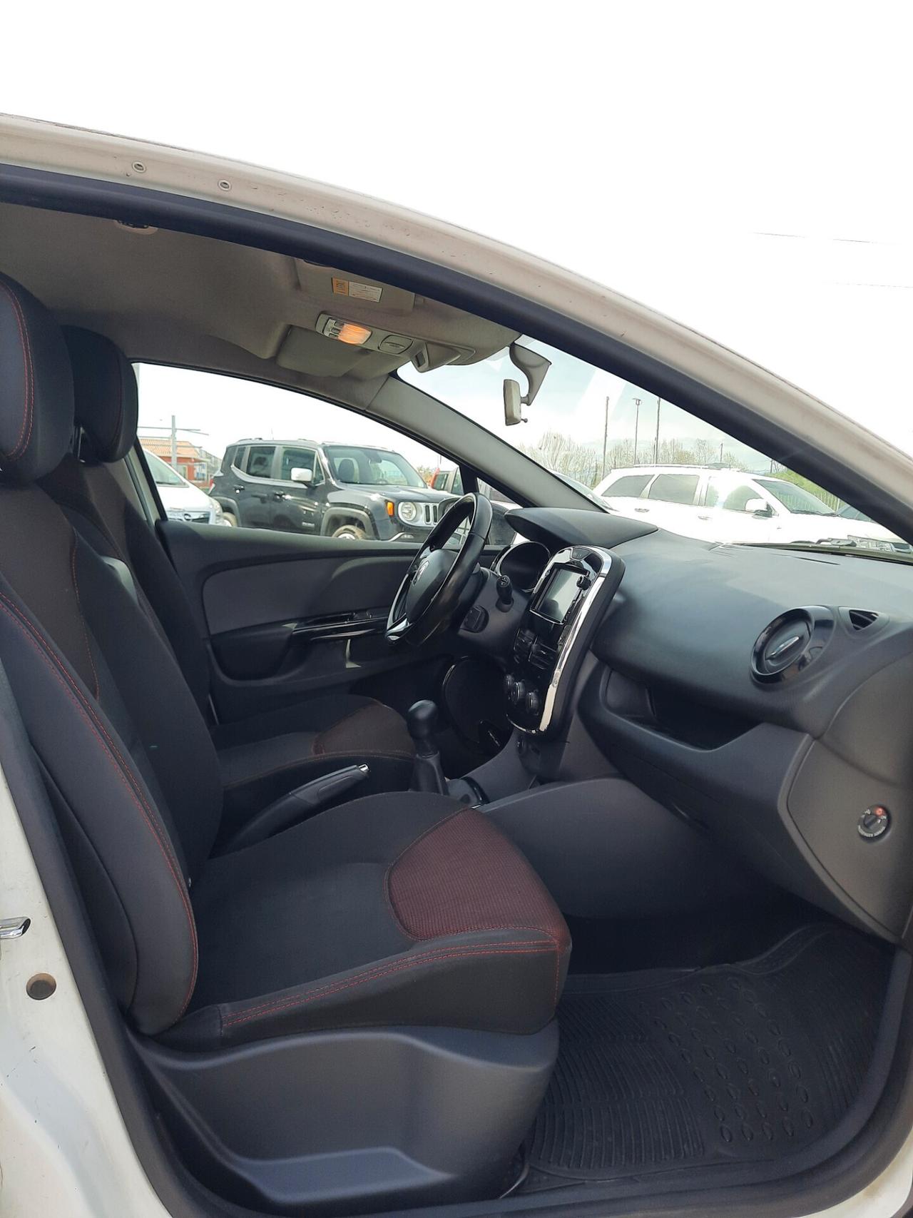 Renault Clio 1.2 75CV 5 porte Live OK NEOPATENTATI