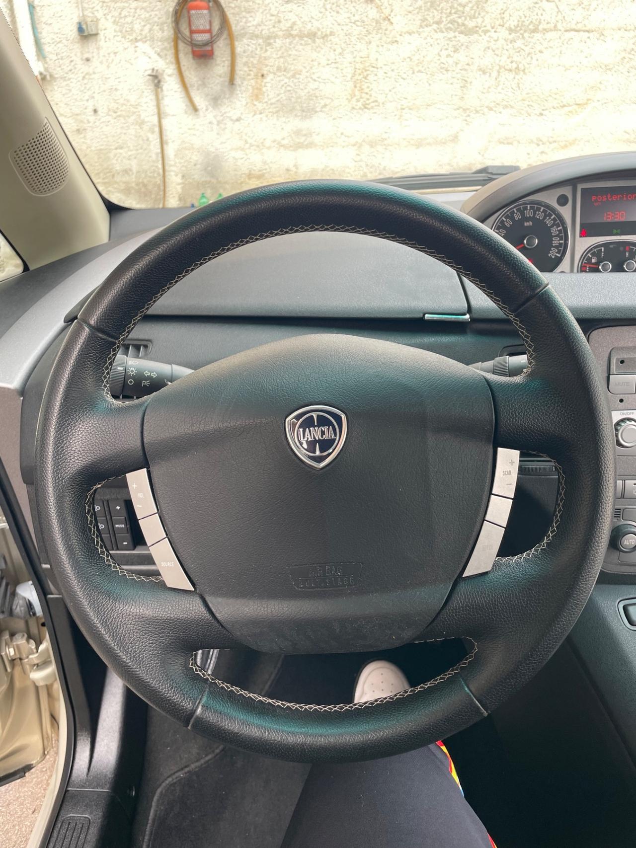 LANCIA MUSA 1.3 MULTIJET 95 CV PLATINO DAL NORD ITALIA FULL