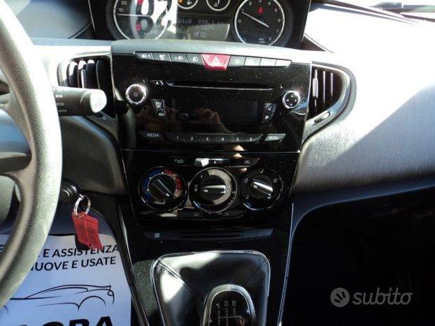 LANCIA Ypsilon 0.9 TwinAir 85 CV