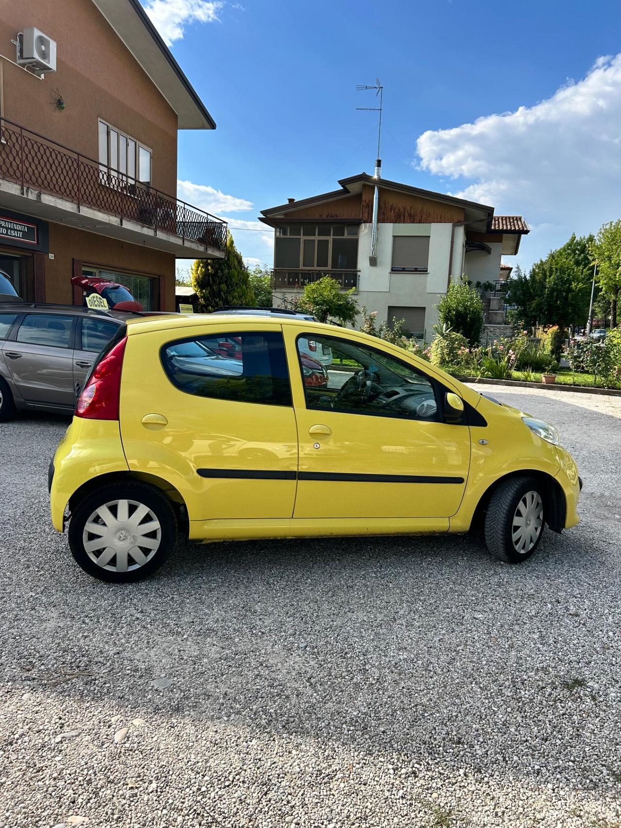 Peugeot 107 1.0 68CV 5p. Desir