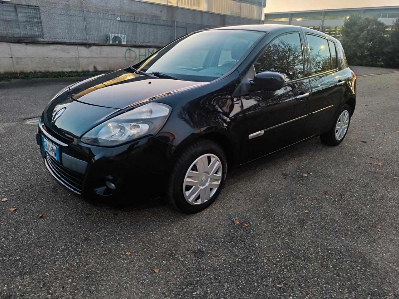 Renault Clio 1.2 16V 5 porte 12 SOLO 139.000 KM