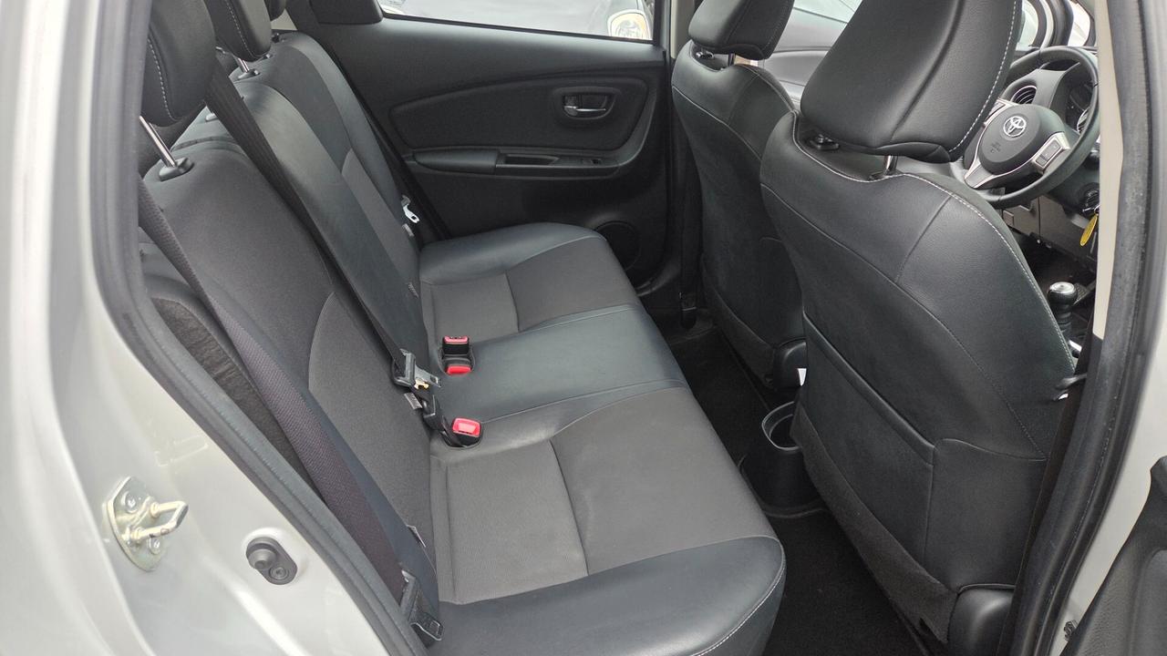Toyota Yaris 1.0 benzina 5 porte lounge