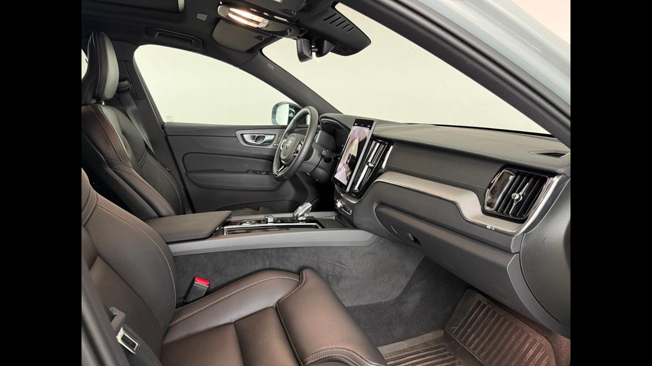 VOLVO XC60 Ultra Black Edition T6 AWD AUT