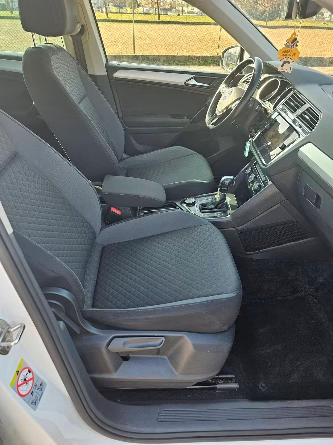 Volkswagen Tiguan 2.0 TDI SCR DSG 4MOTION Business BMT