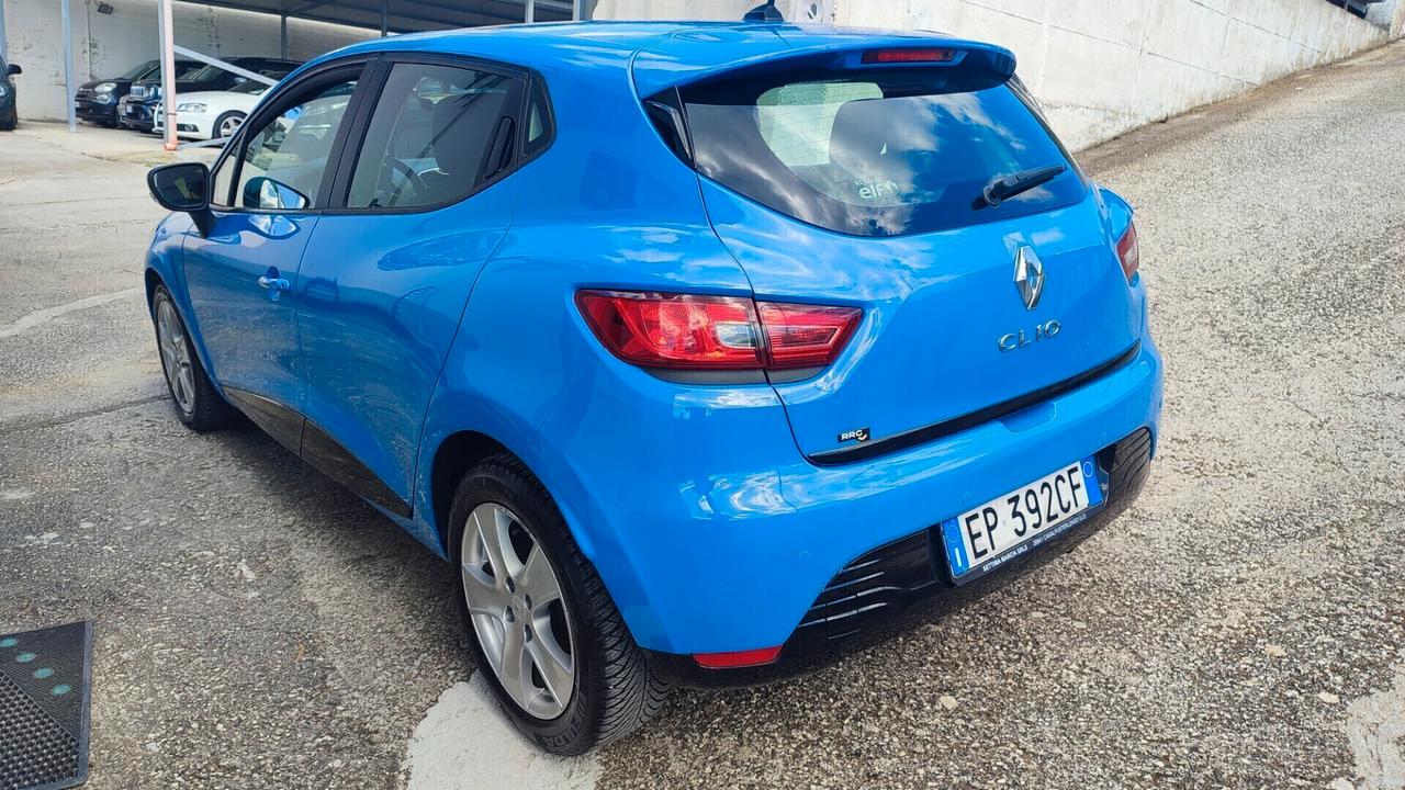 Renault Clio 1.2 75CV 5 porte Wave
