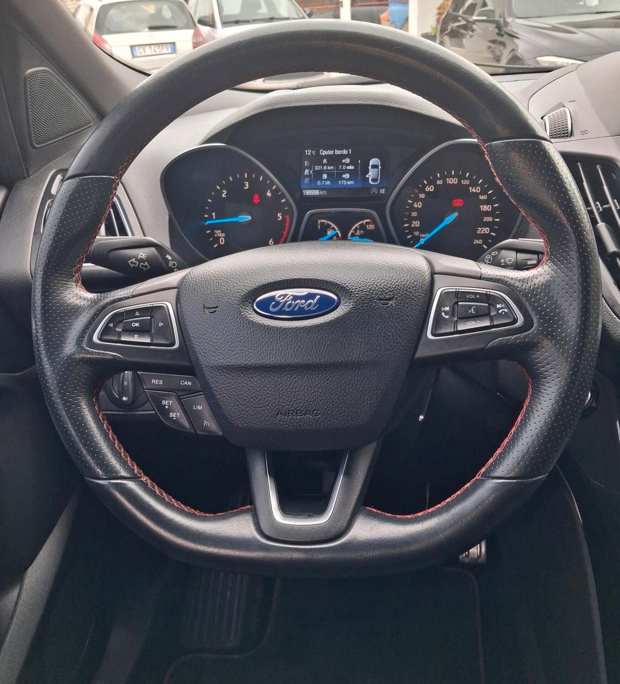 Ford Kuga 2.0 TDCI 120 ST-Line