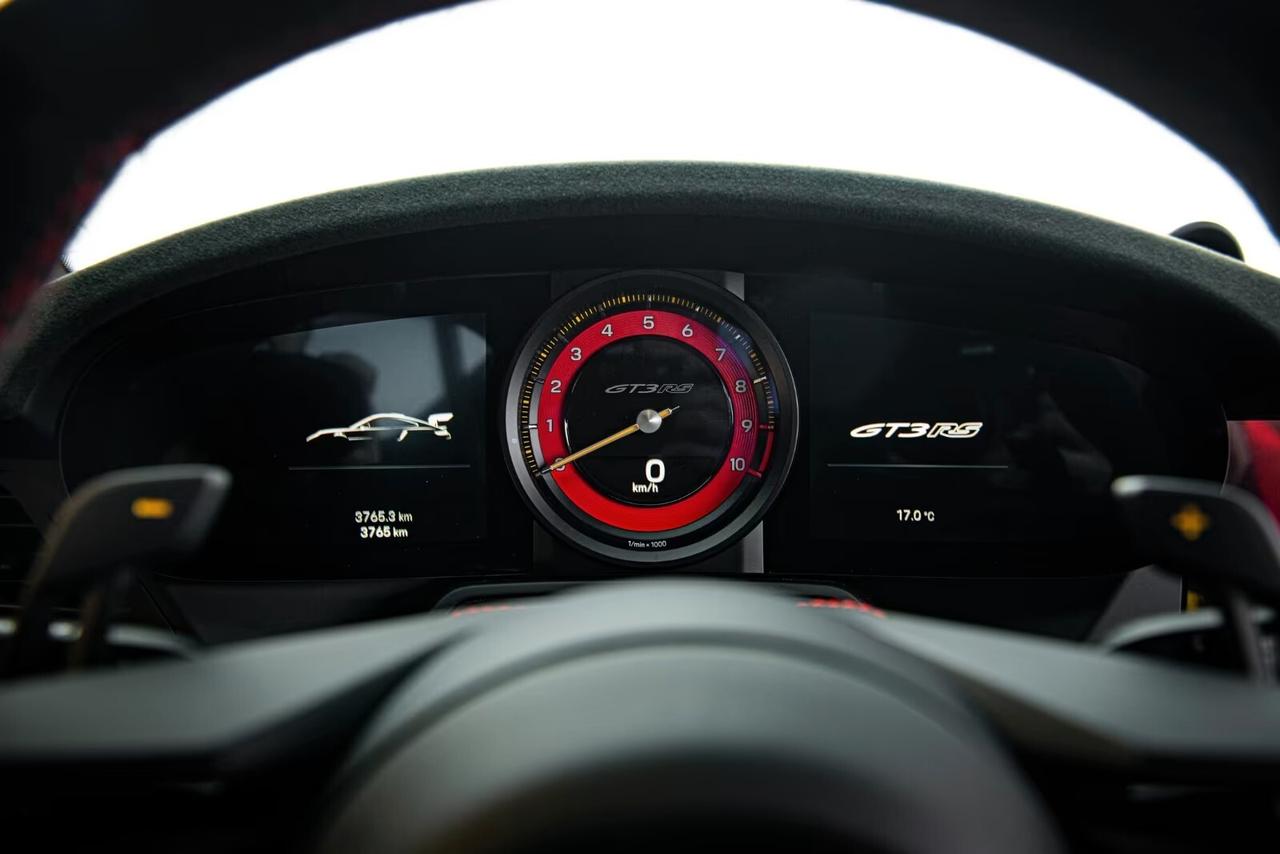 Porsche 911 GT3 RS Weissach