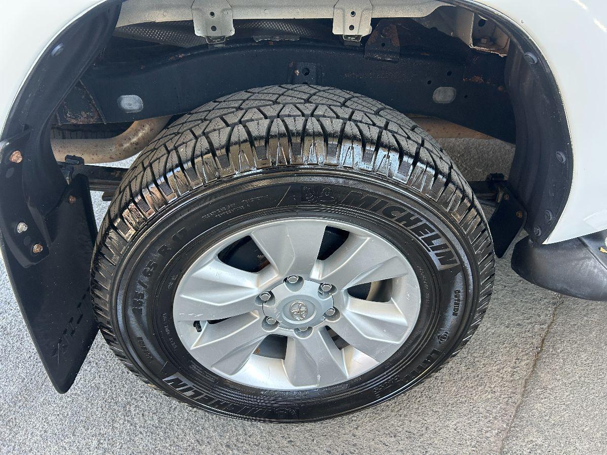 TOYOTA - Hilux 2.4 d-4d 4x4 EXECUTIVE TELECAMERA
