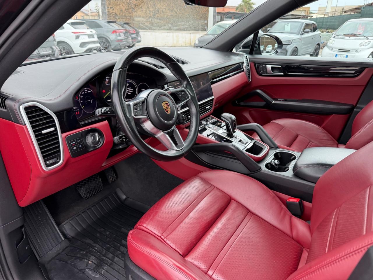 Porsche Cayenne Coupé 3.0 V6 E-Hybrid Platinum Edition