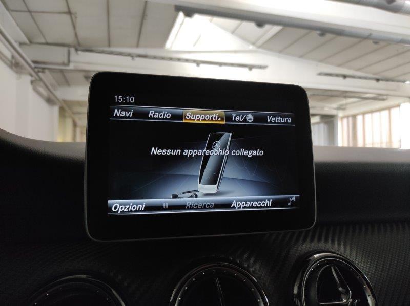 Mercedes-Benz GLA (X156) - GLA 200 d Automatic 4Matic Business Extra