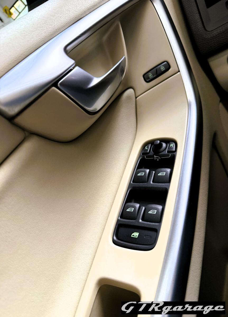 VOLVO - XC60 - D3 AWD Geartronic Momentum