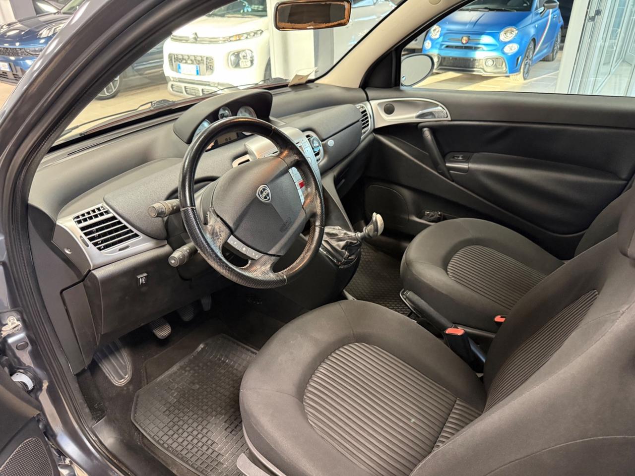Lancia Ypsilon 1.4 Platino Ecochic GPL