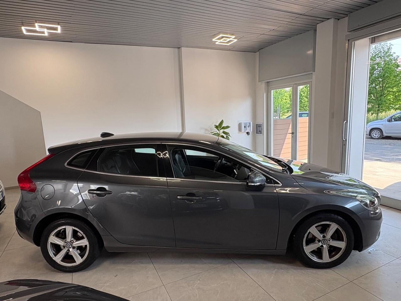Volvo V40 D2 1.6