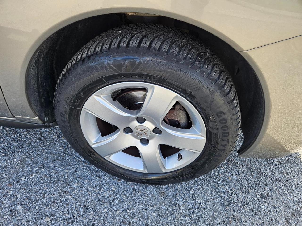 Peugeot 3008 3008 1.6 e-hdi 8v Access (premium) s&s 112cv robot