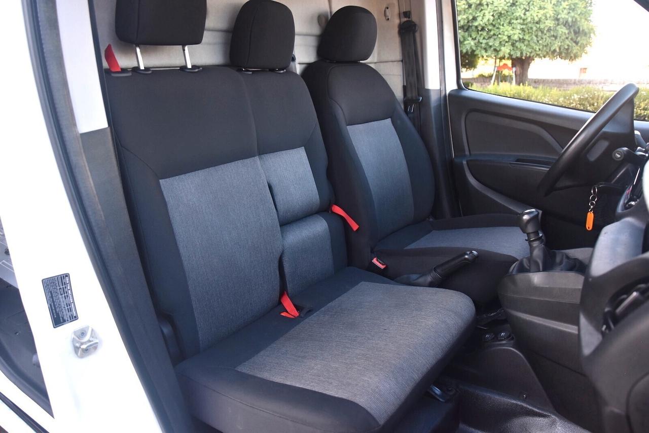 Fiat Doblo Maxi 1.6 mtj 105cv Lounge 3 posti