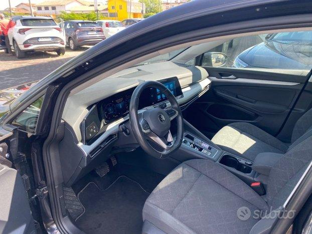 VOLKSWAGEN Golf 2.0 TDI 150 CV DSG SCR Life