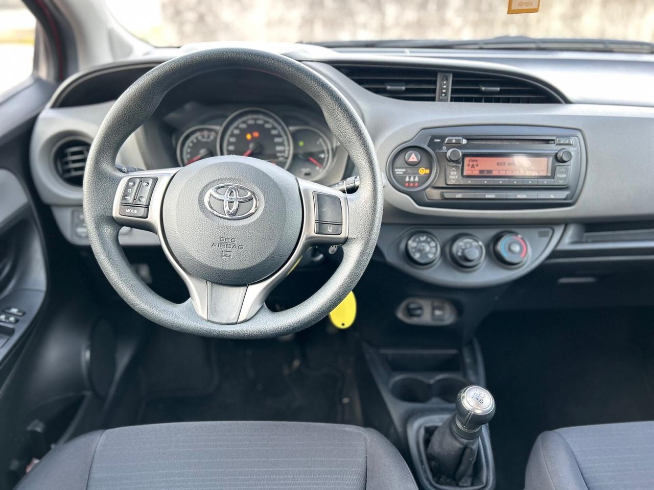 Toyota Yaris 1.0 5 porte Lounge