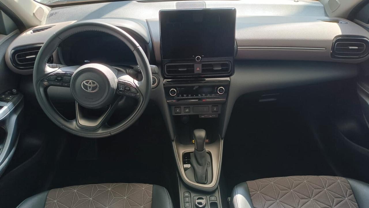 Yaris Cross 1.5 Hybrid 130 CV 5p. E-CVT AWD-i Lounge