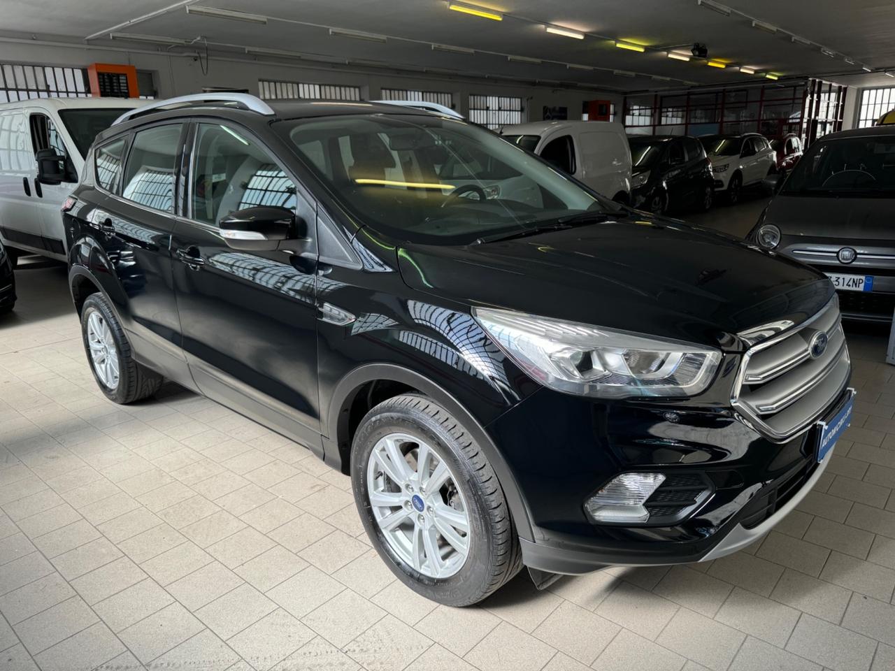 Ford Kuga 2.0 TDCI 120 CV S&S 2WD Powershift Business