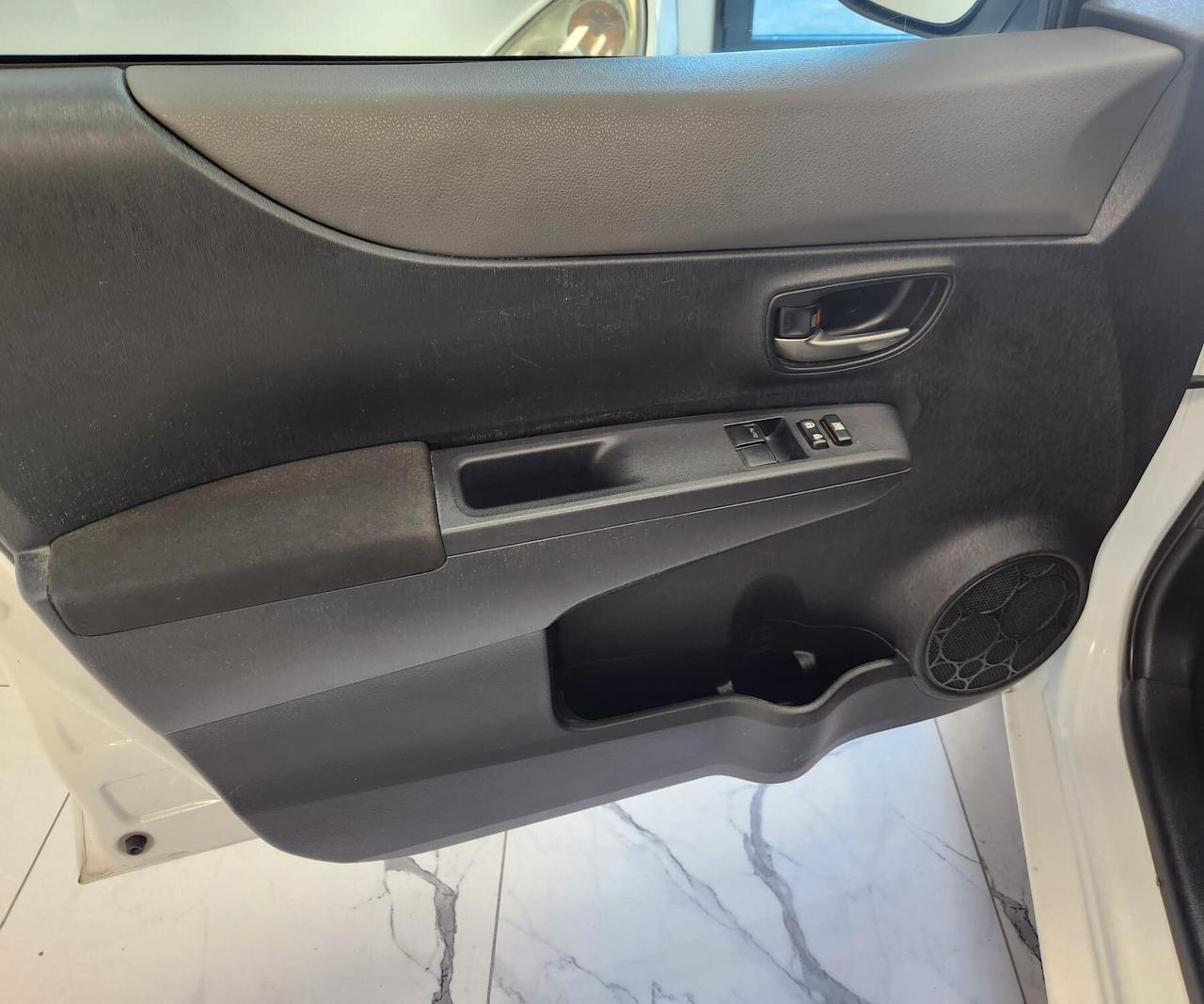 Toyota Yaris 1.4 D-4D 5 porte Lounge