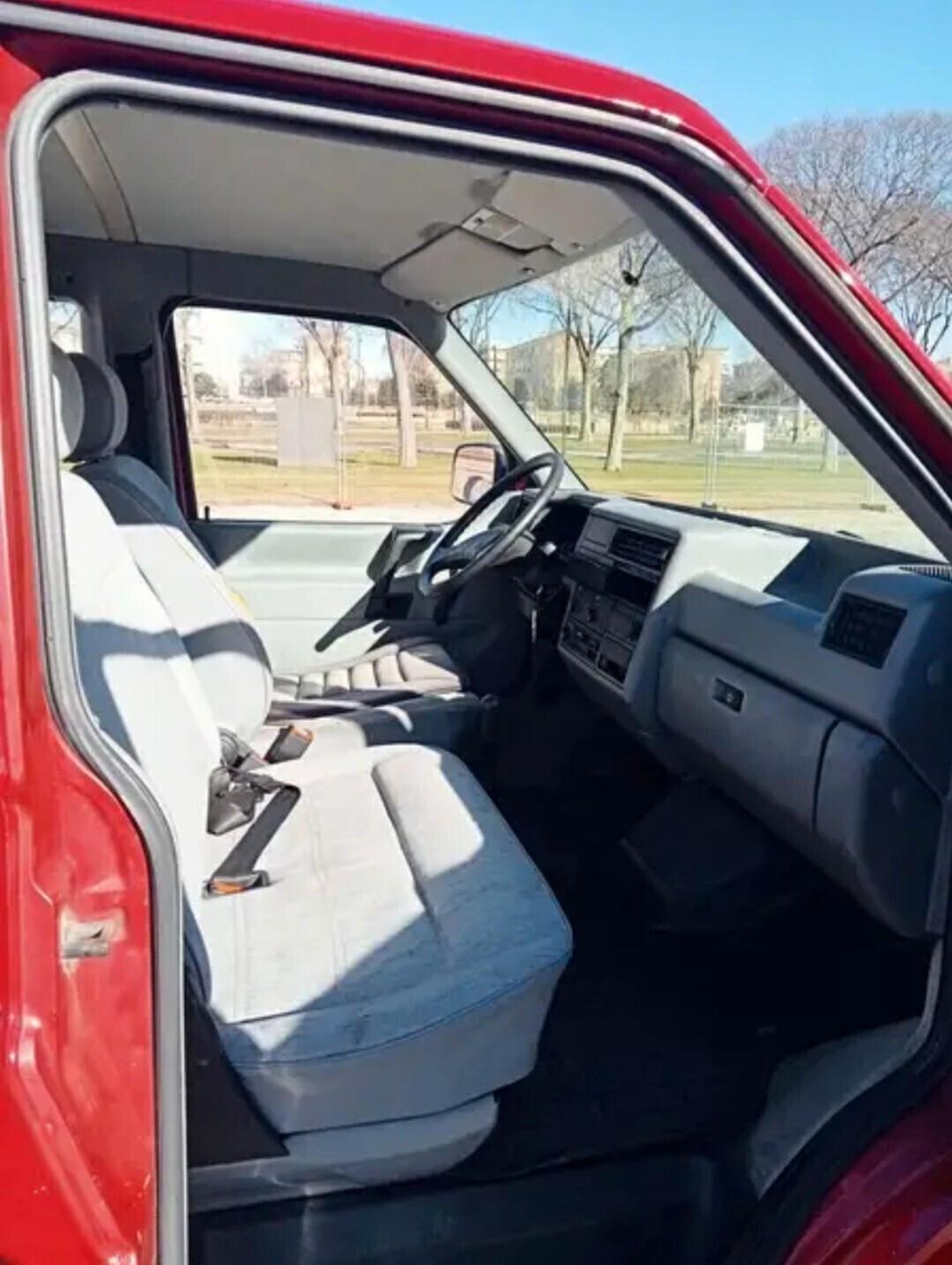 Volkswagen Transporter 2.5 cat Caravelle