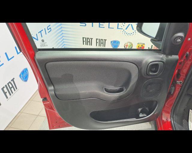 FIAT New Panda 1.0 firefly hybrid Cross s&s 70cv 5p.ti