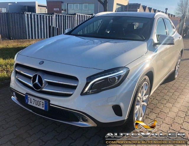 MERCEDES-BENZ GLA 200 D Premium,Navi, LED,Pelle