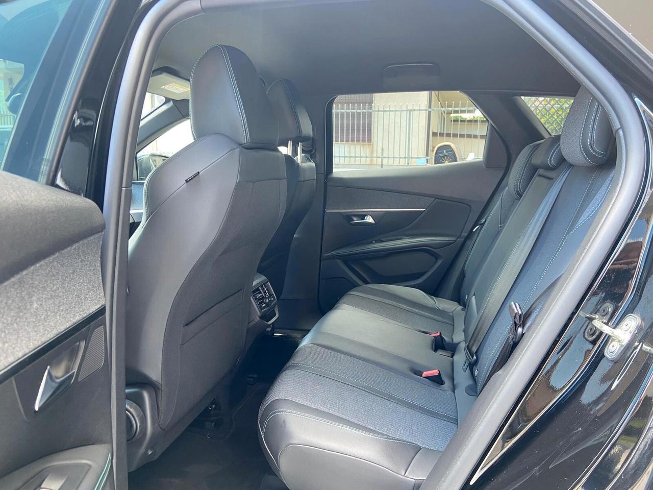Peugeot 3008 HDI 130CV EAT8 Allure Pack KM 28000