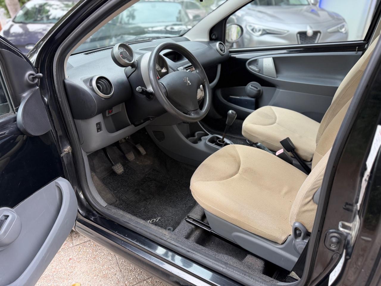 Peugeot 107 1.0 68CV 3p. Plaisir