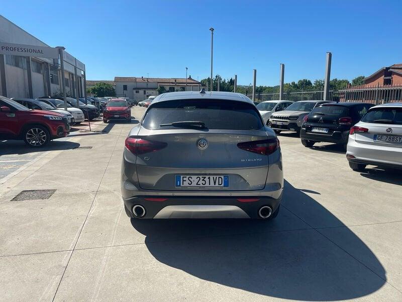 Alfa Romeo Stelvio 2.2 t Executive Q4 190cv auto my19