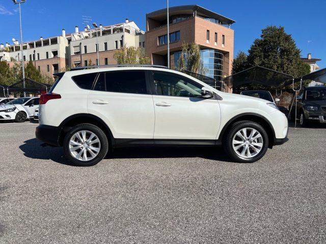 TOYOTA RAV 4 MY23 RAV4 2.2 D-CAT A/T 4WD Lounge