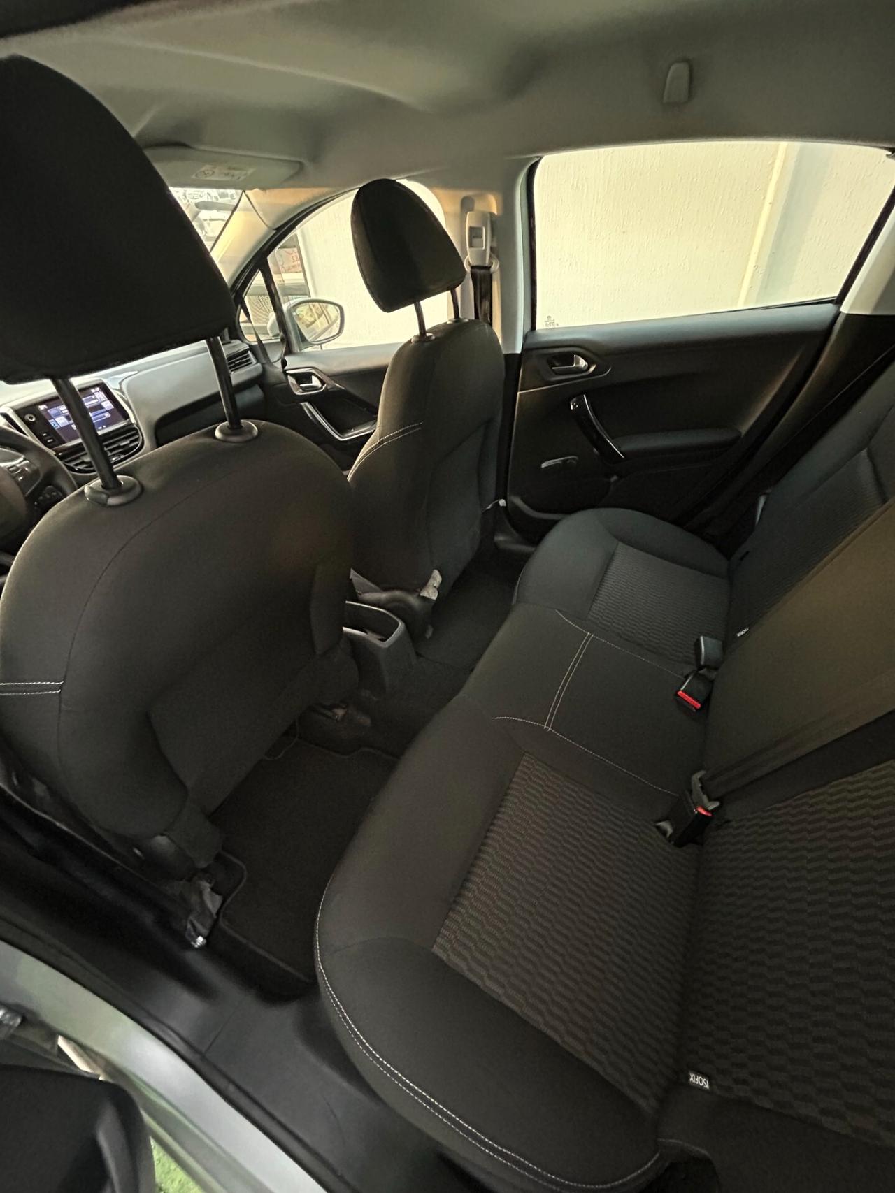 Peugeot 208 2017 1.6 DIESEL 75CV Allure LEGGI