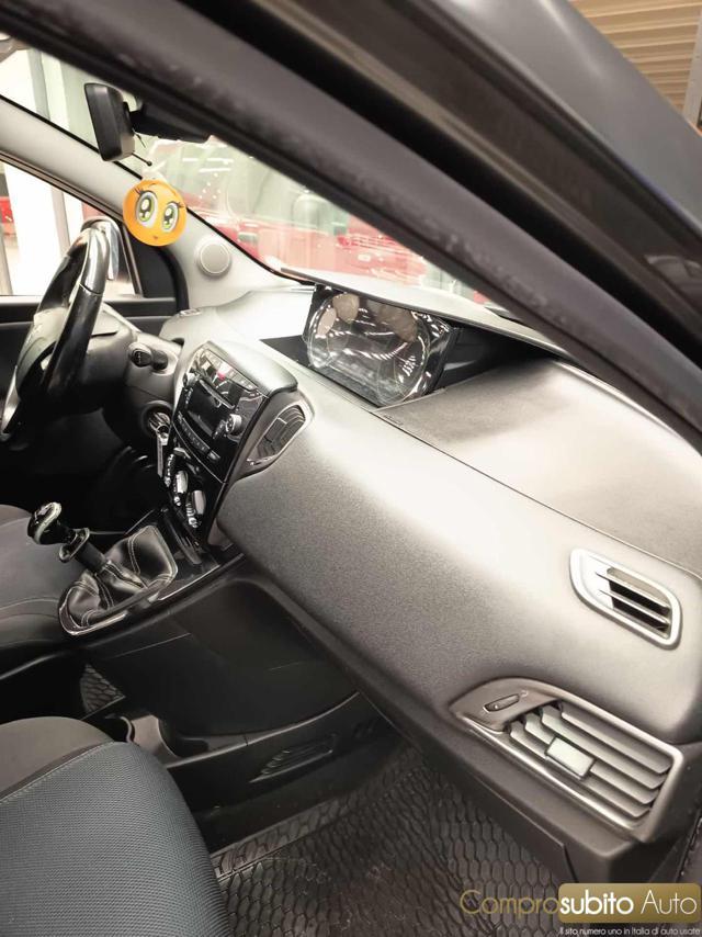 LANCIA Ypsilon 1.2 69 CV 5 porte Gold