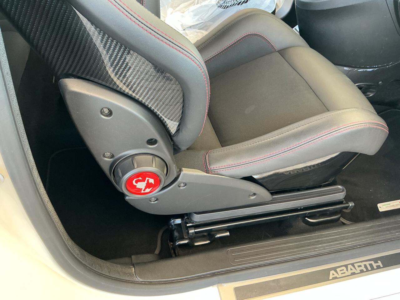 Abarth 595 1.4 Turbo T-Jet 180 CV Esseesse